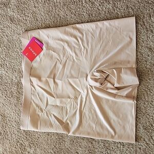 Spanx Women's Thinstincts 2.0 High-Waisted Mid-Thigh Girl Shorts - Champagne